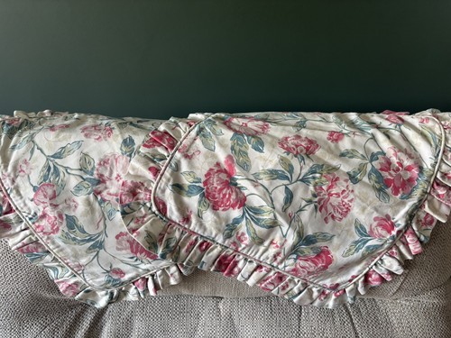Vintage pair laura ashley - pair,