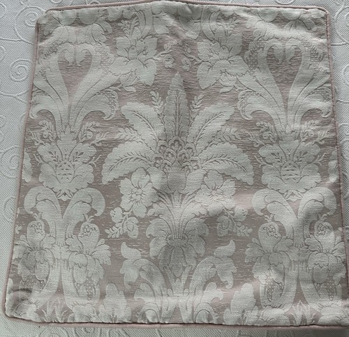 Laura ashley martigues - martigues, cushion